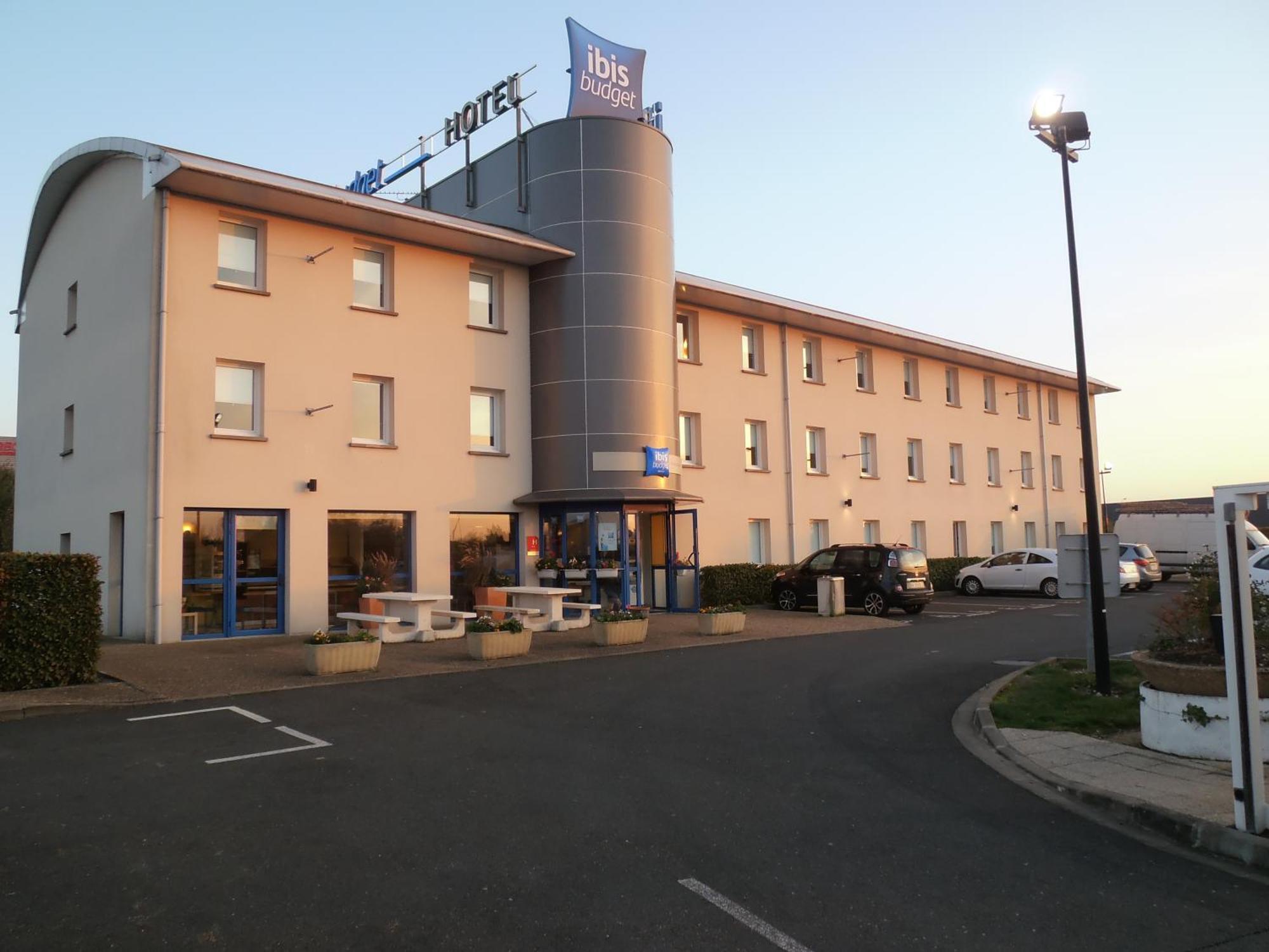 Ibis Budget Meung Sur Loire Εξωτερικό φωτογραφία